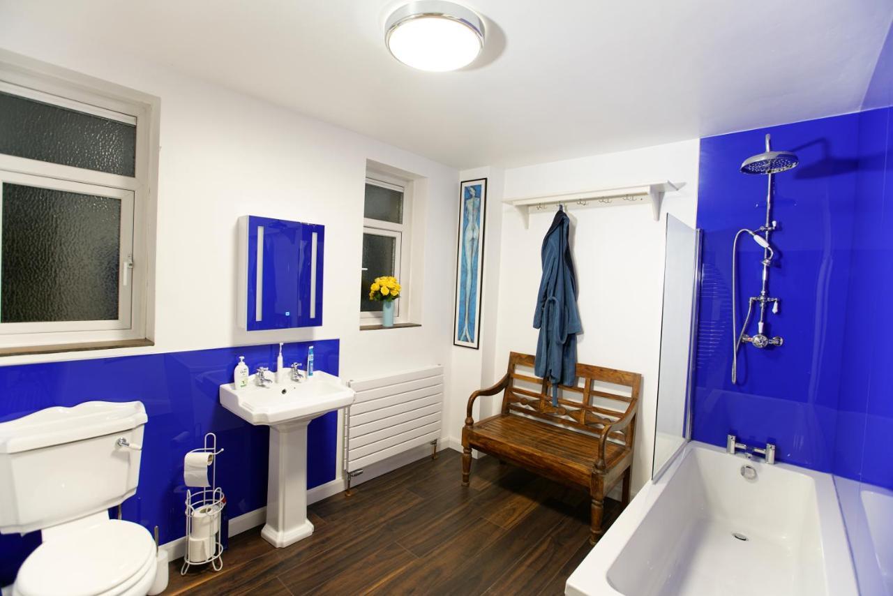 Seafarer'S View - 6 Bedroom Townhouse In Cowes, Parking & Seaviews. Cowes  Exterior foto